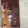Victor Reyna et sa harpe "viajera" à Caracas - Parroquia san Juan. (1976)